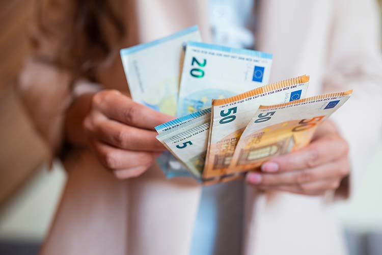 Factores que influyen en el precio de la rehabilitación de bajantes en Valencia